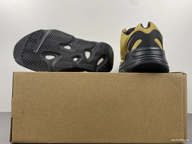 Yeezy Boost MNVN Flux' 700 GZ0717 'Honey 0716